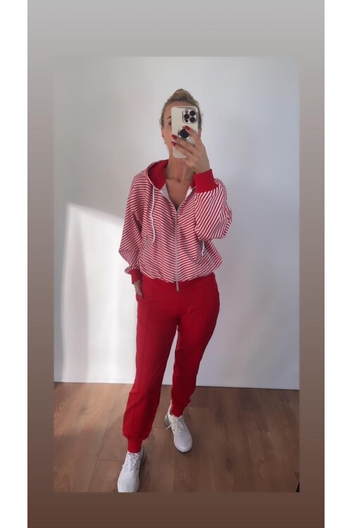 ÇİZGİLİ EŞOFMAN TAKIMI