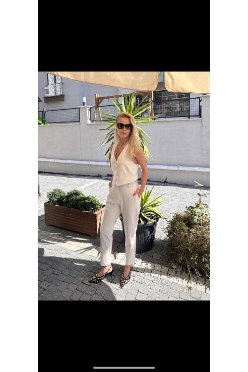 SF084 YELEK DÜĞMELİ  TAKIM