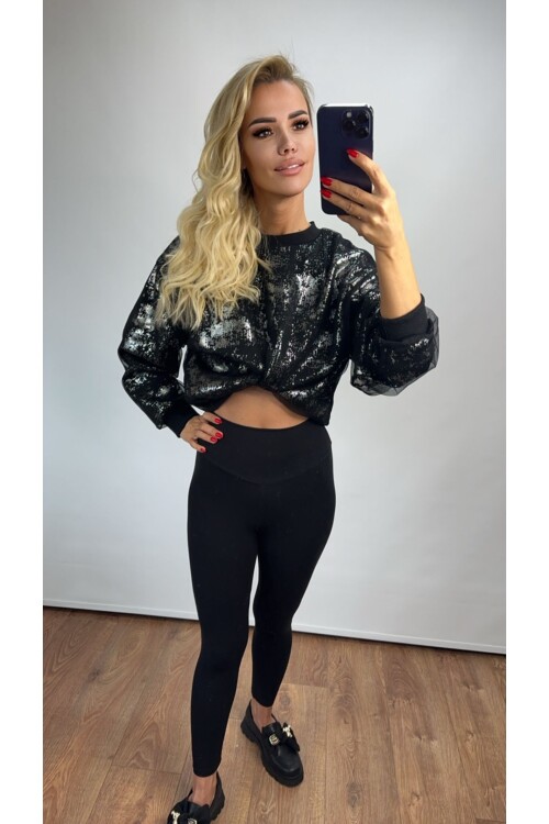 ÜSTÜ YALDIZLI TÜL DETAYLI