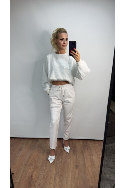 ÜSTÜ YALDIZLI TÜL DETAYLI